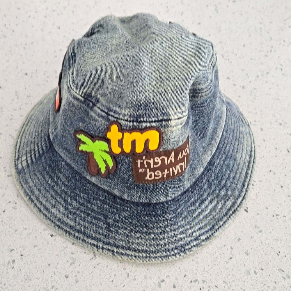 Bucket Hat